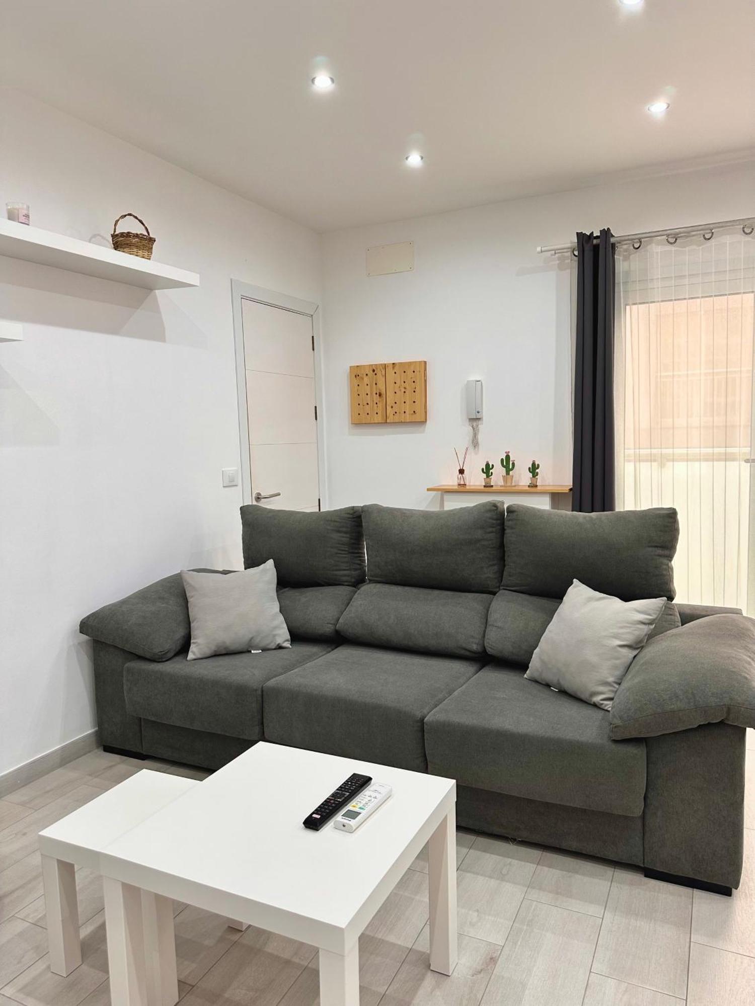 Apartment Costero, Abrigos.